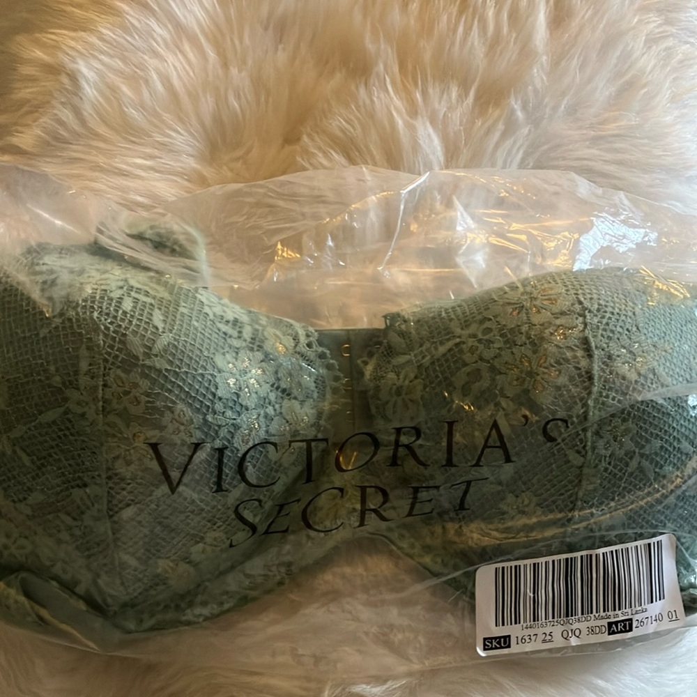 Victoria's Secret Green Lace Bra